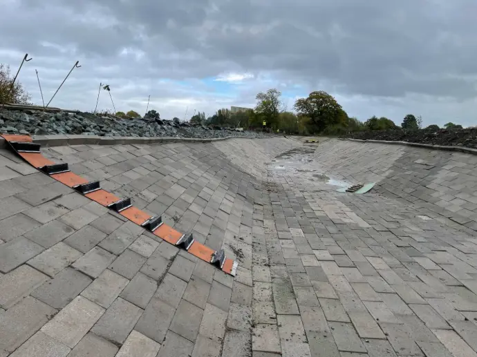 The Rollaway placed up the side of a bank